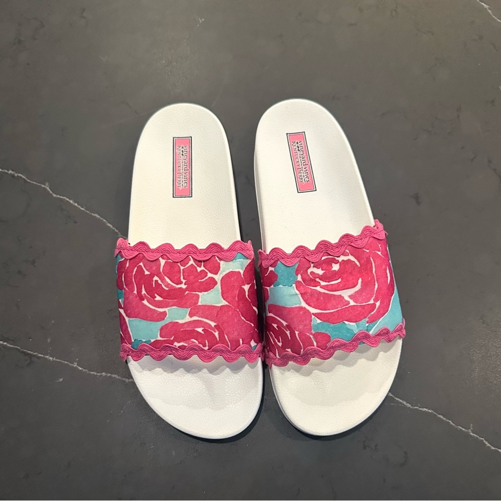 Vineyard Vines Pink and Teal Floral Slides